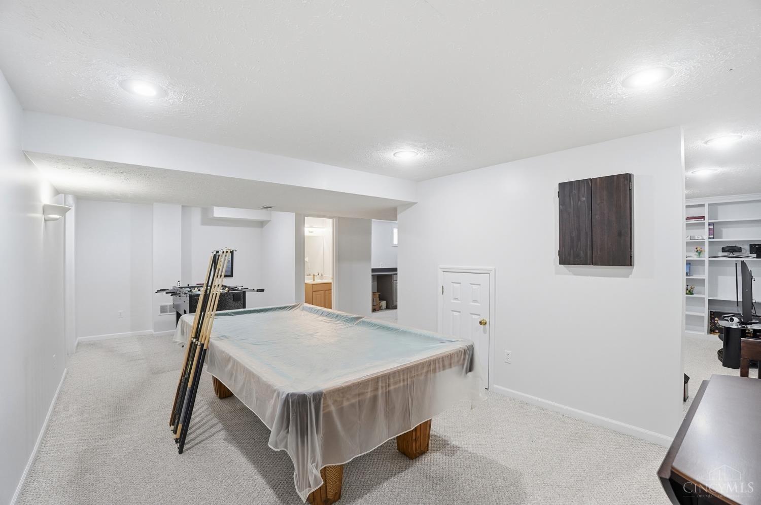 1858 Foxhollow Drive