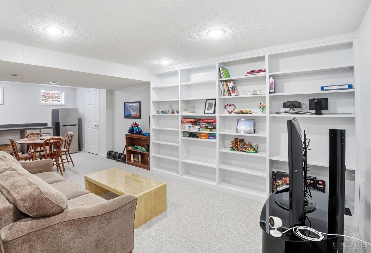 1858 Foxhollow Drive