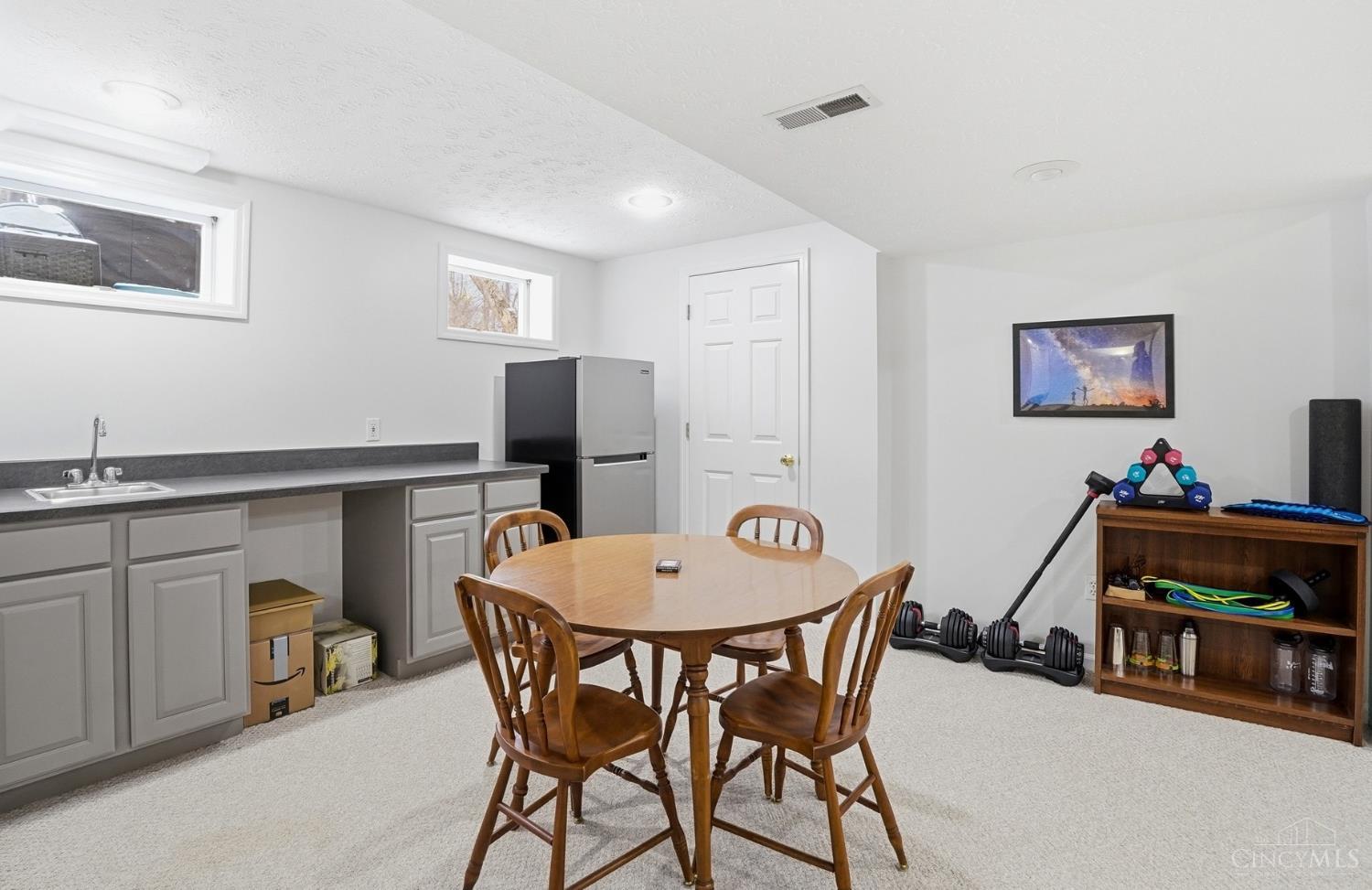 1858 Foxhollow Drive