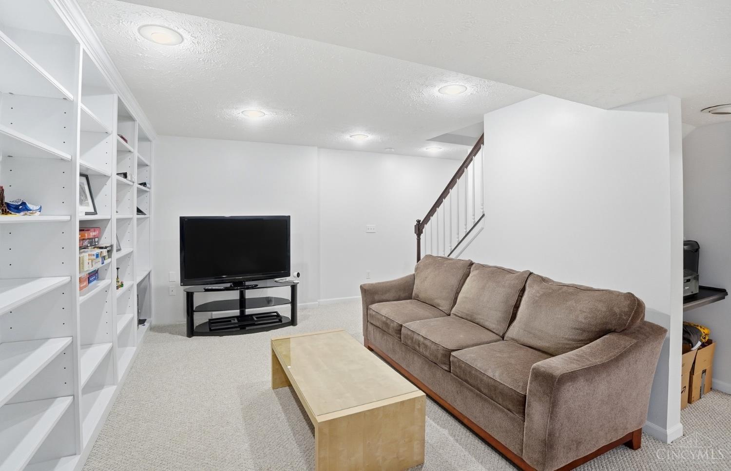 1858 Foxhollow Drive