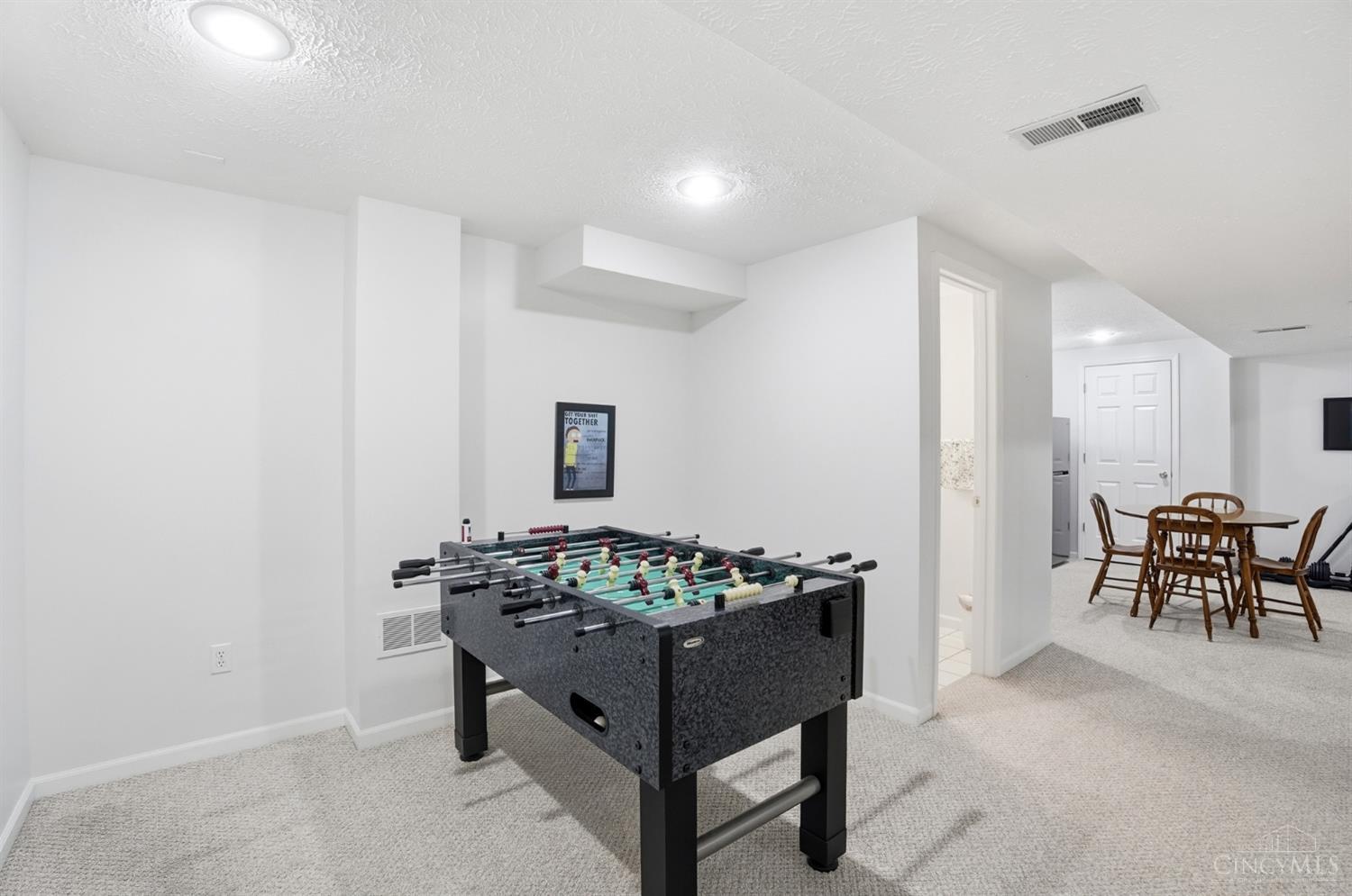1858 Foxhollow Drive