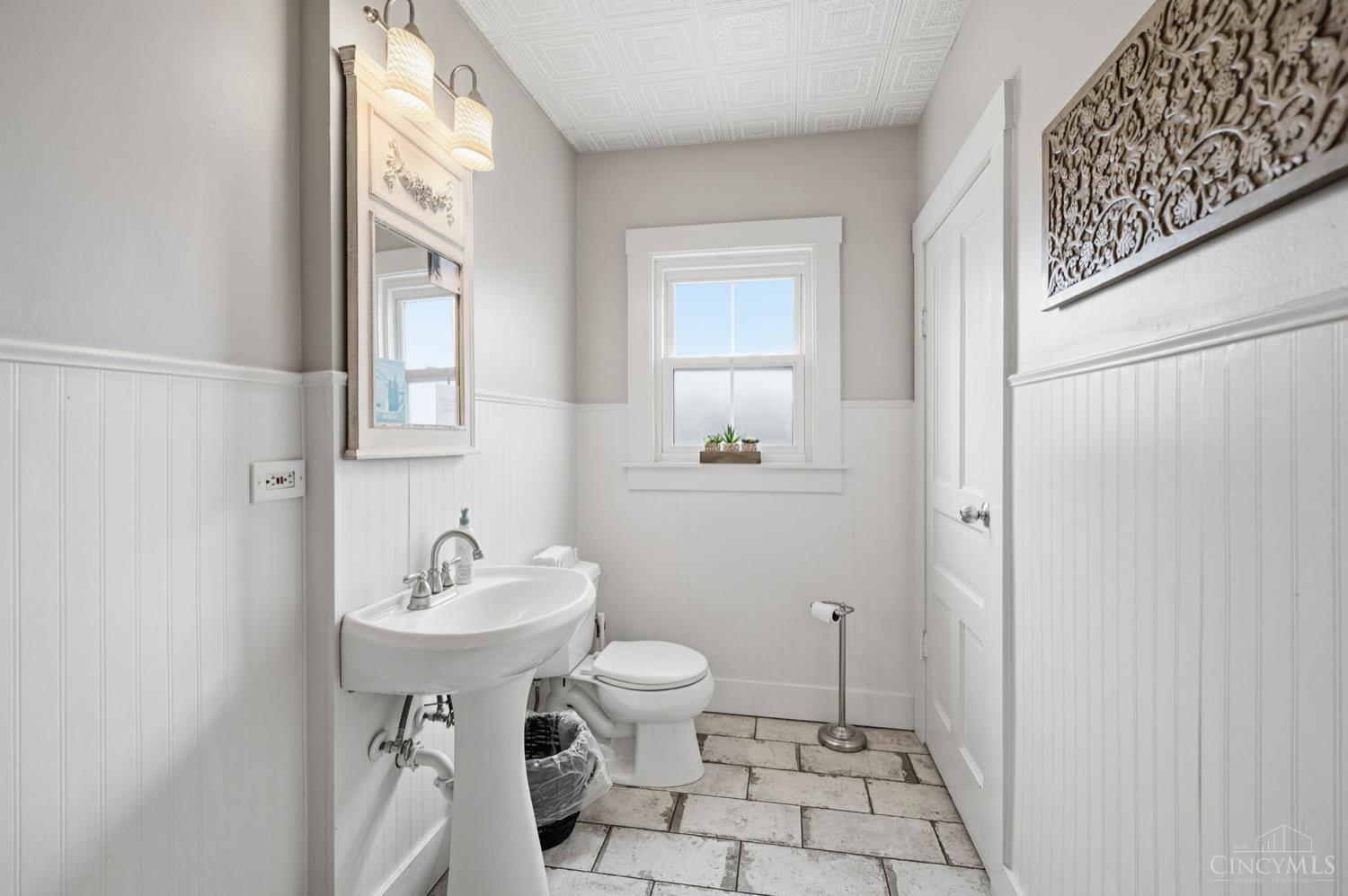 8862 Cincinnati Dayton Road