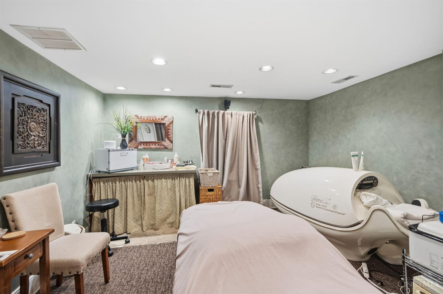 8862 Cincinnati Dayton Road