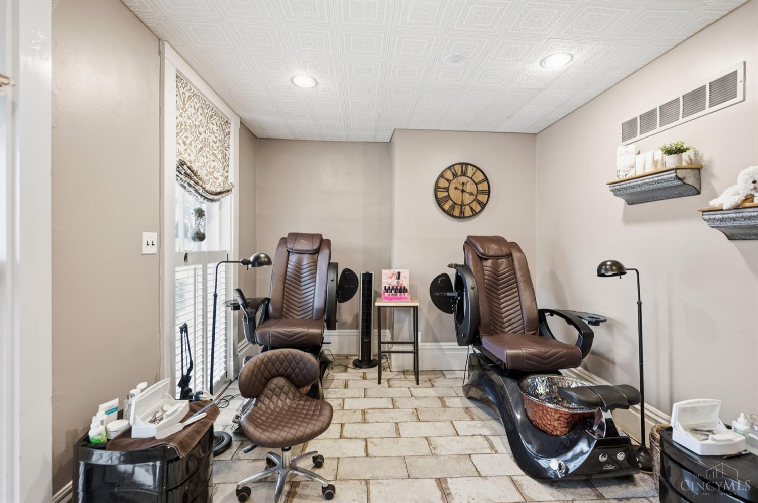 8862 Cincinnati Dayton Road