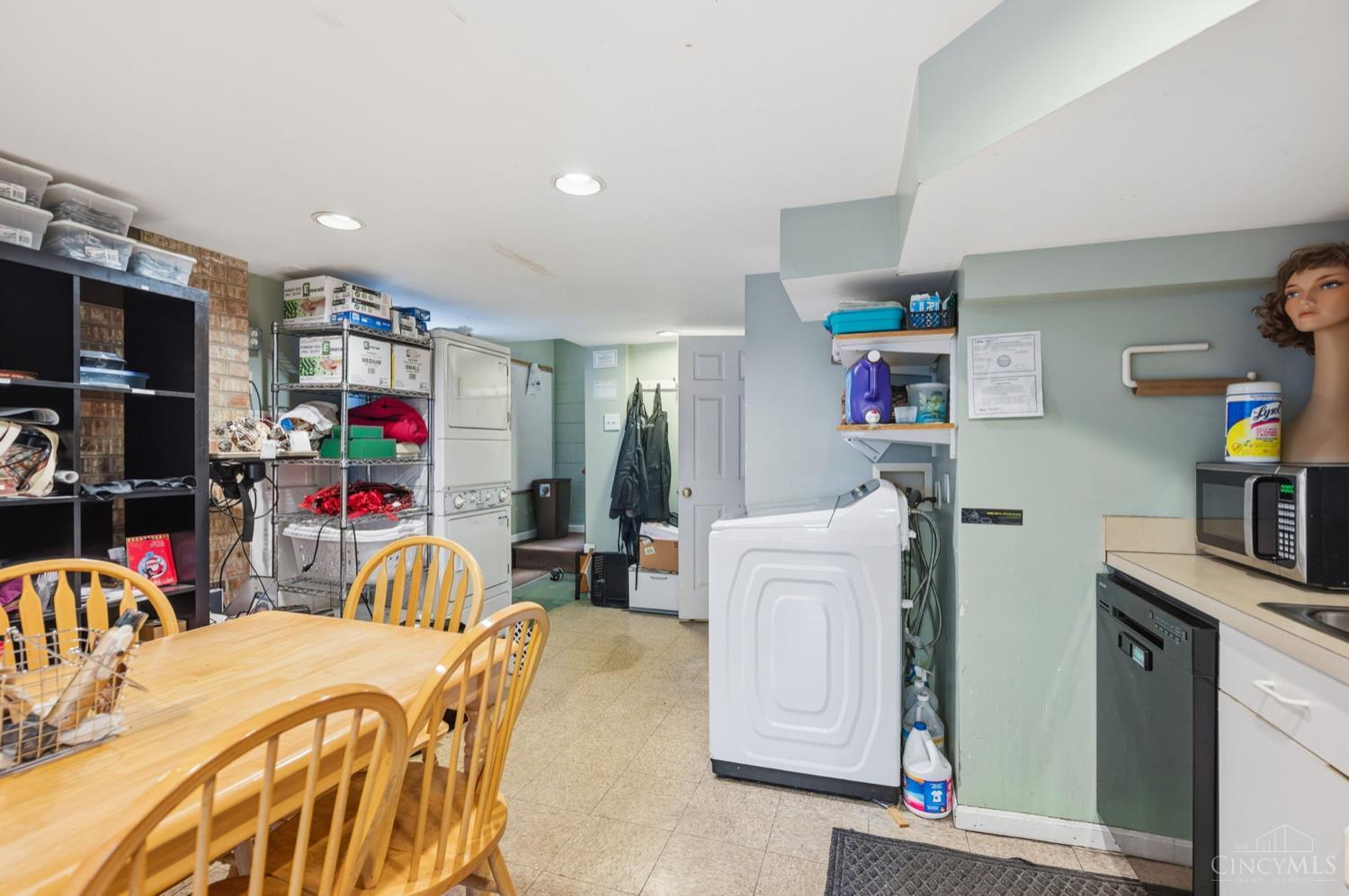 8862 Cincinnati Dayton Road