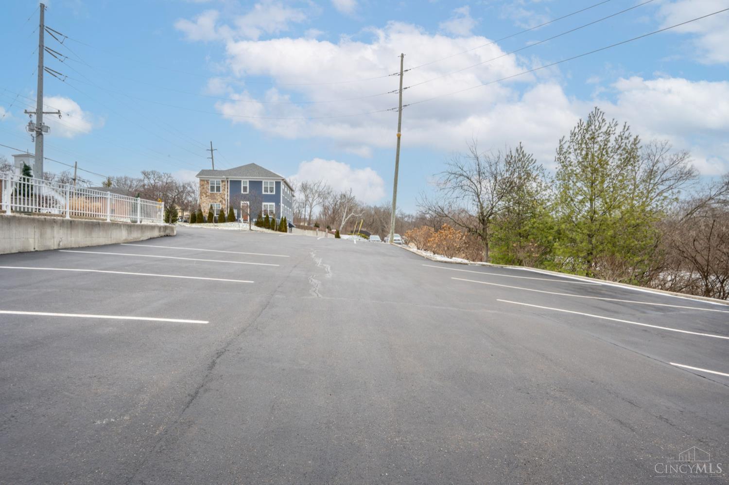 8862 Cincinnati Dayton Road