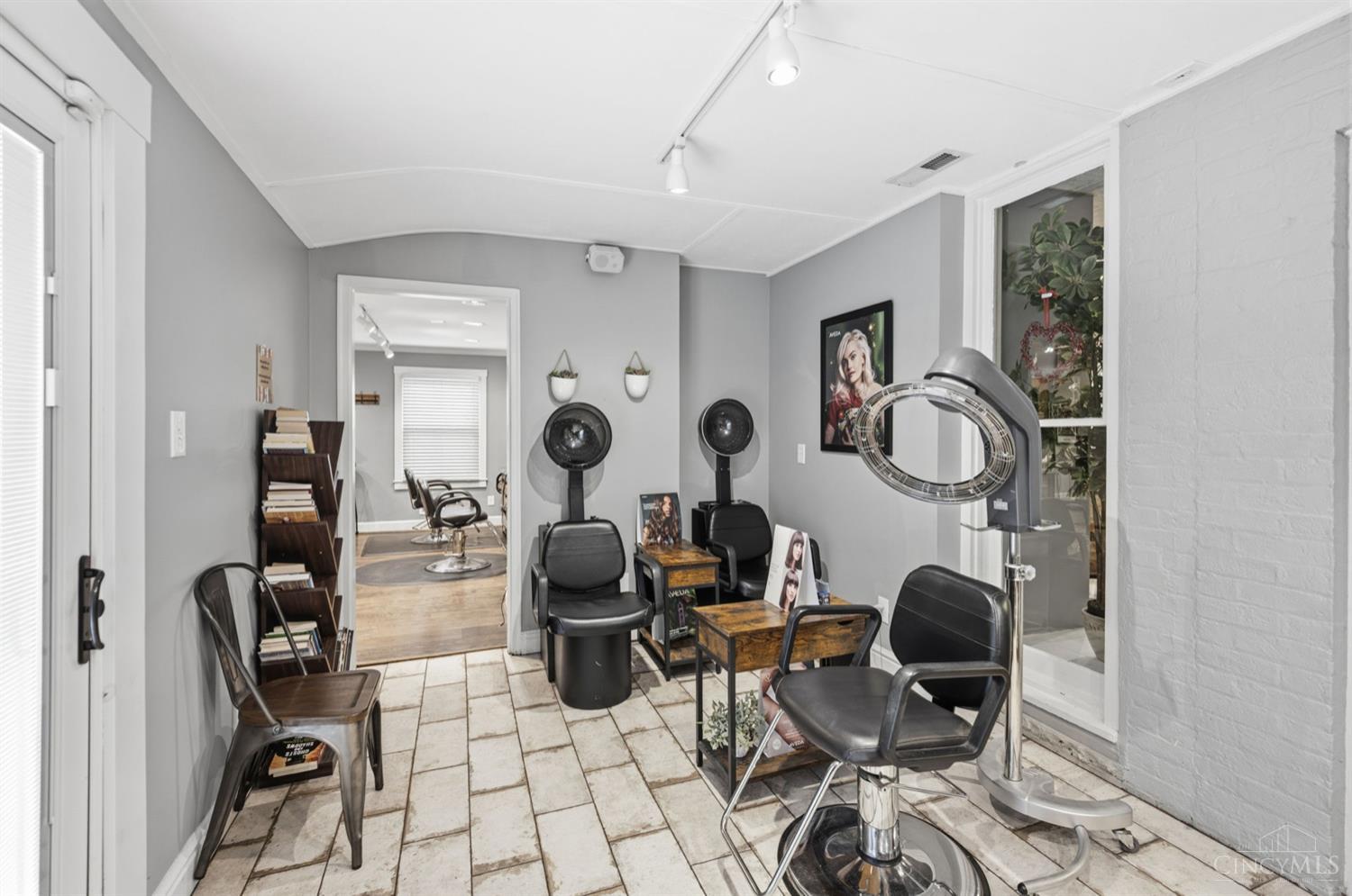 8862 Cincinnati Dayton Road