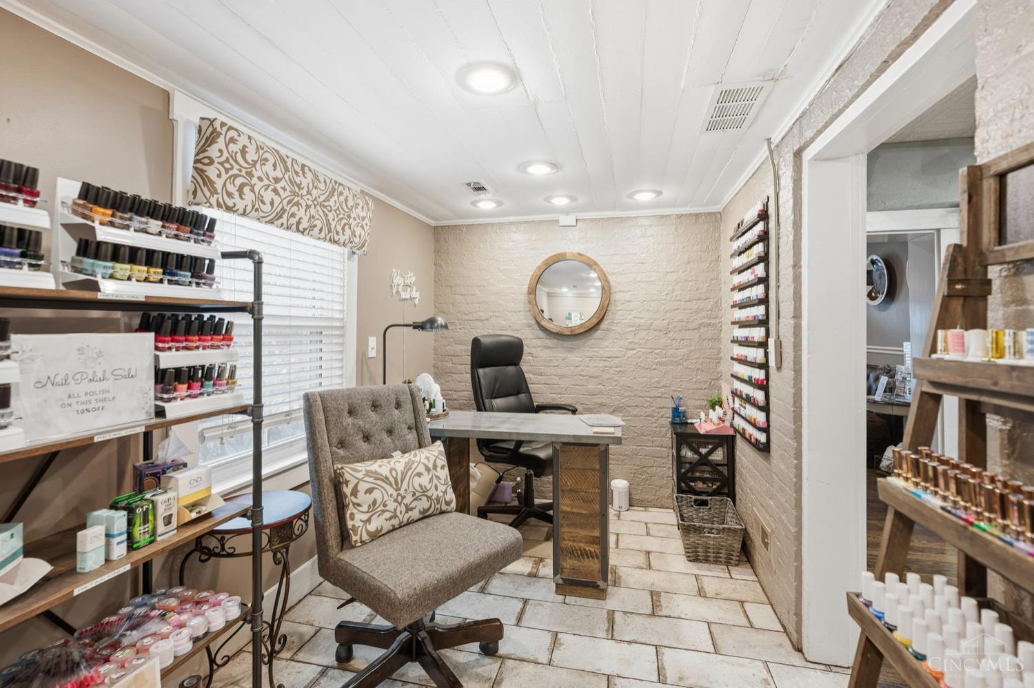 8862 Cincinnati Dayton Road