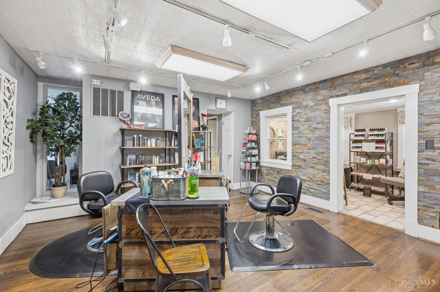 8862 Cincinnati Dayton Road