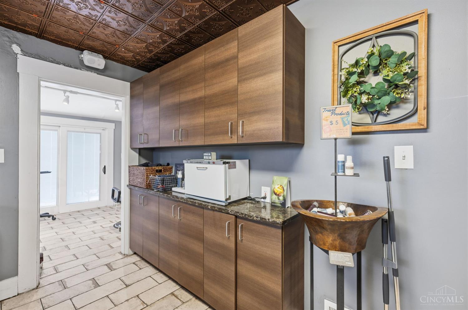 8862 Cincinnati Dayton Road