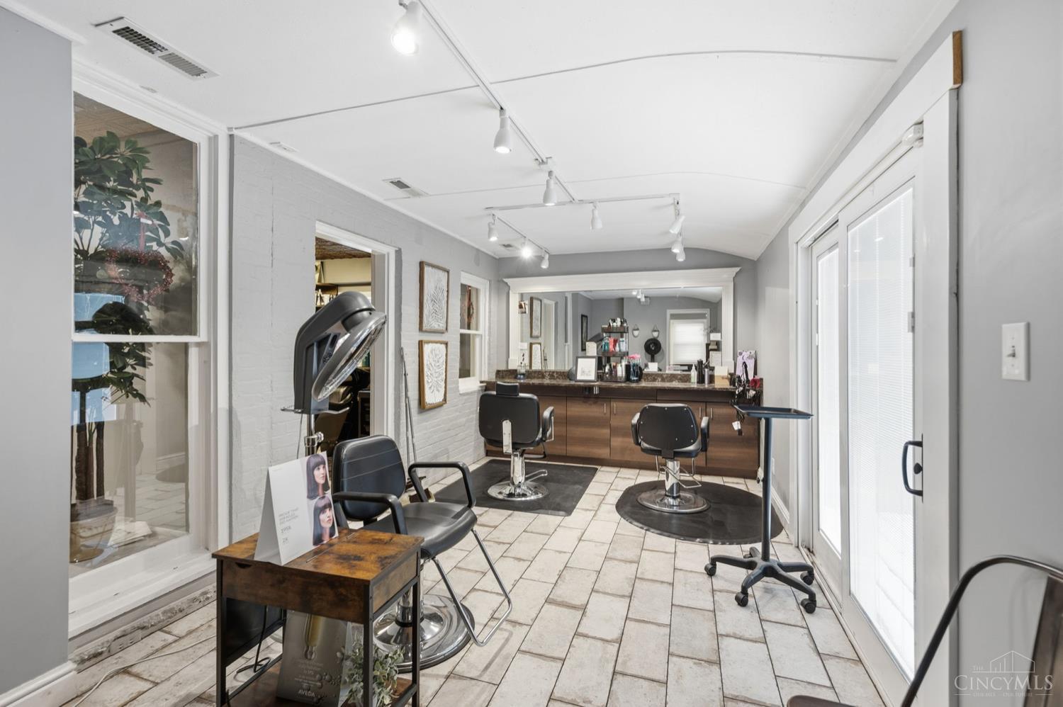 8862 Cincinnati Dayton Road