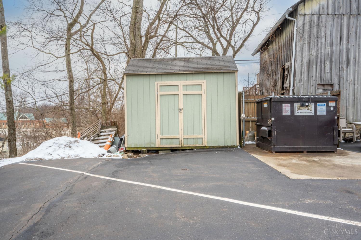 8862 Cincinnati Dayton Road