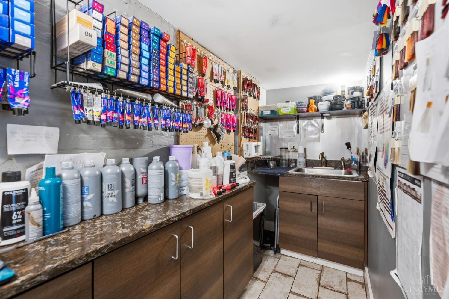 8862 Cincinnati Dayton Road