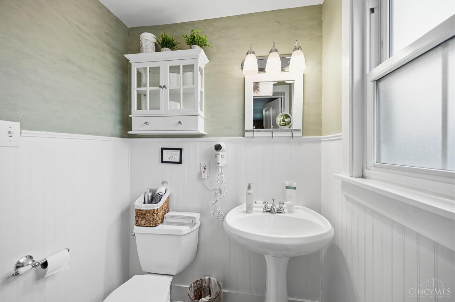 8862 Cincinnati Dayton Road