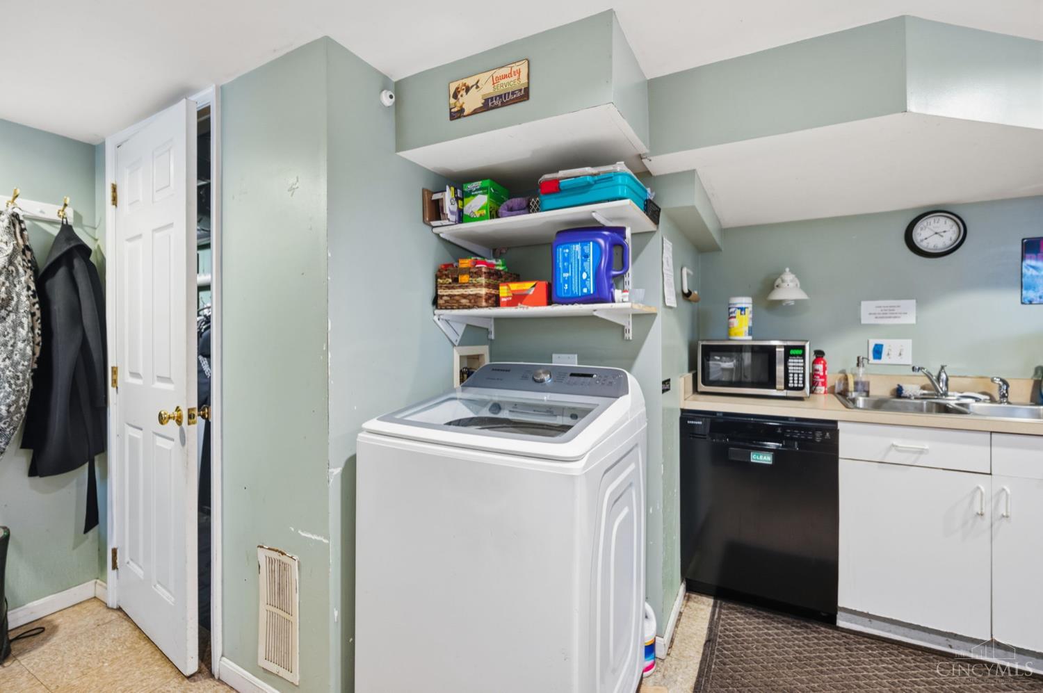 8862 Cincinnati Dayton Road