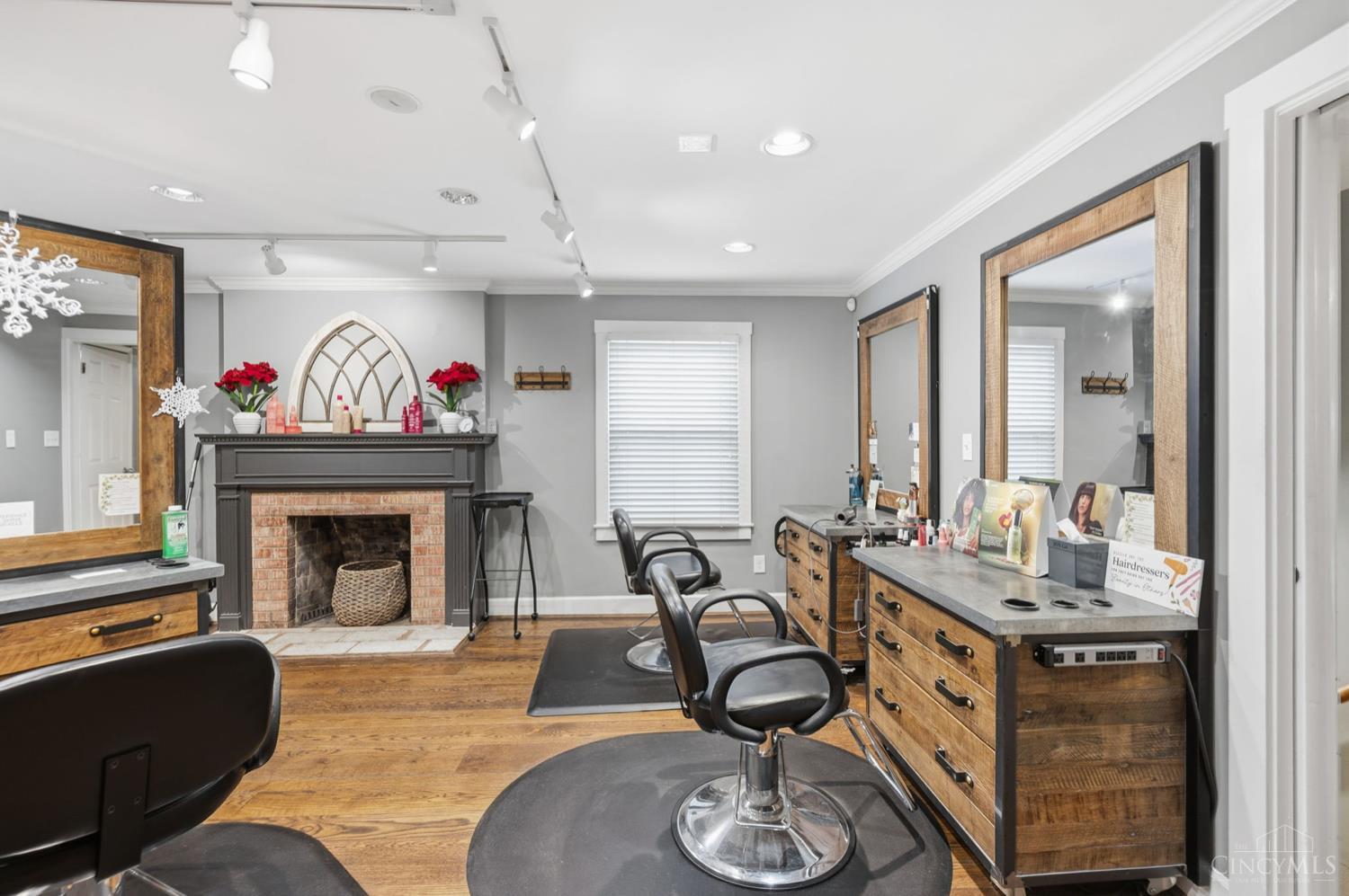 8862 Cincinnati Dayton Road