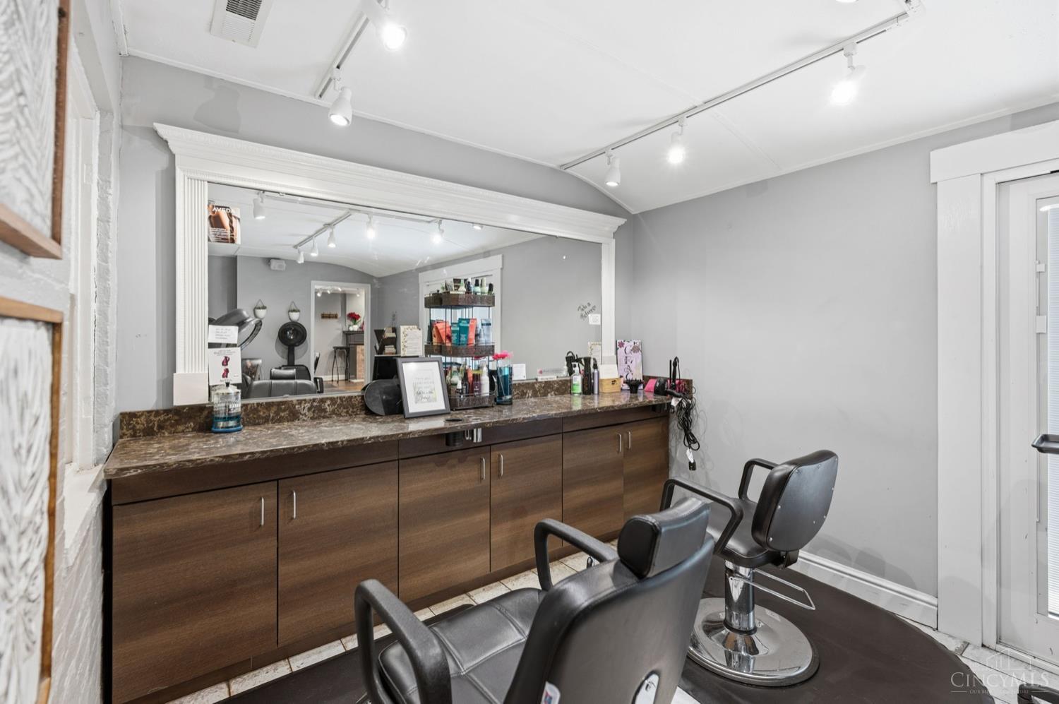 8862 Cincinnati Dayton Road