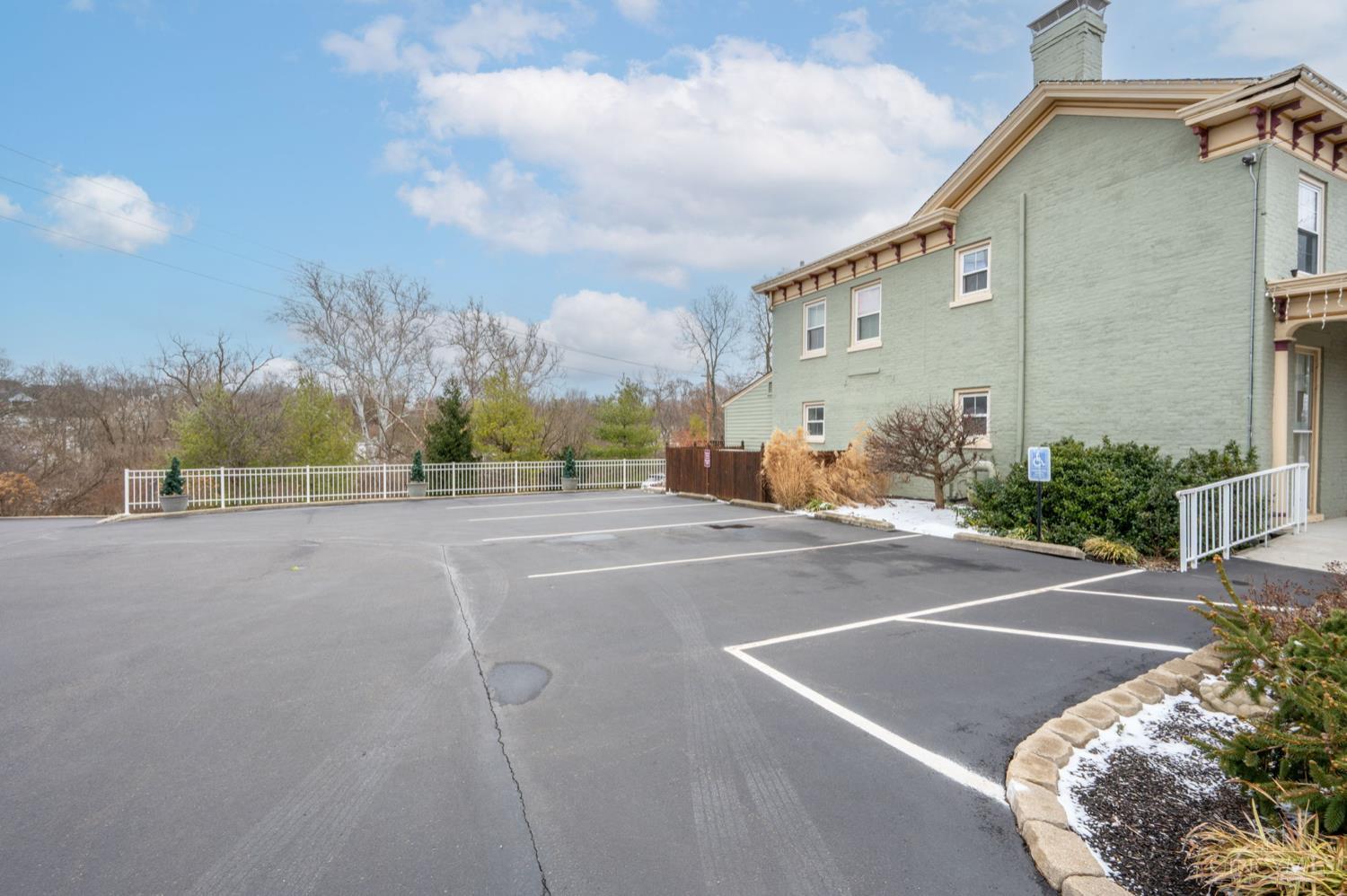 8862 Cincinnati Dayton Road