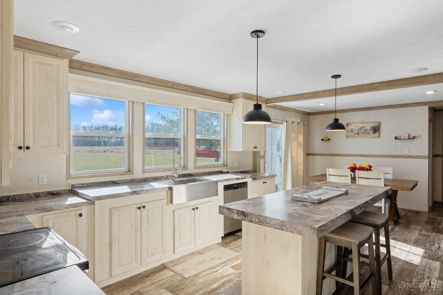 2970 Whiteoak Valley Road