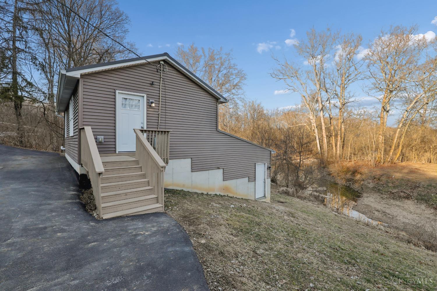 1247 Binning Road