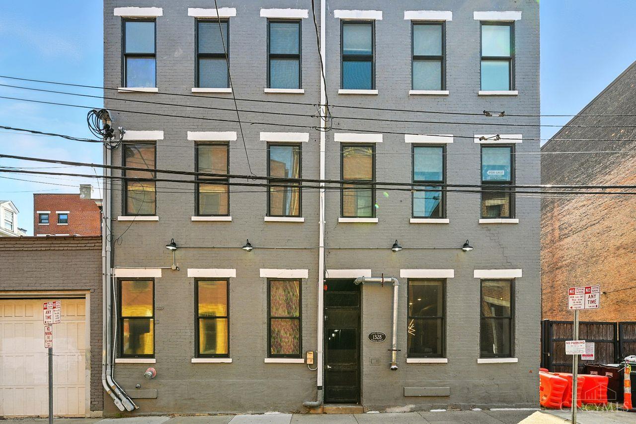 1328 Republic Street 101