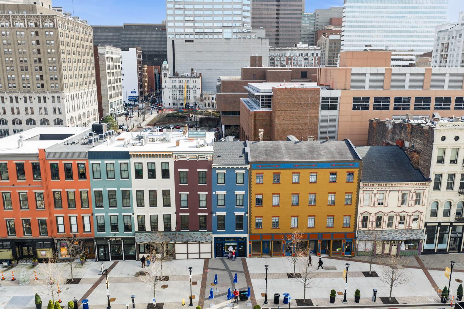 33 E Court Street 201