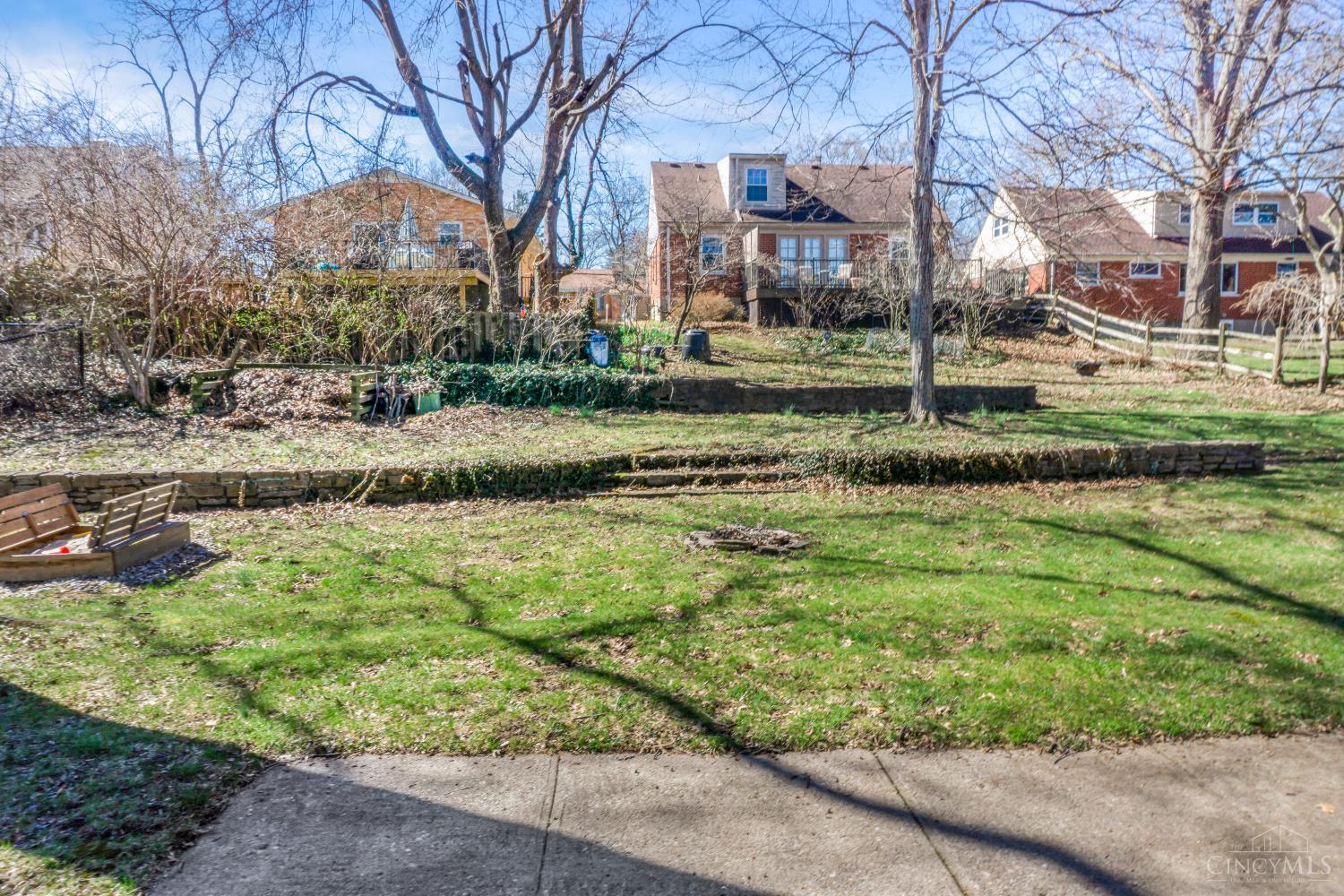 1229 Meadowbright Lane
