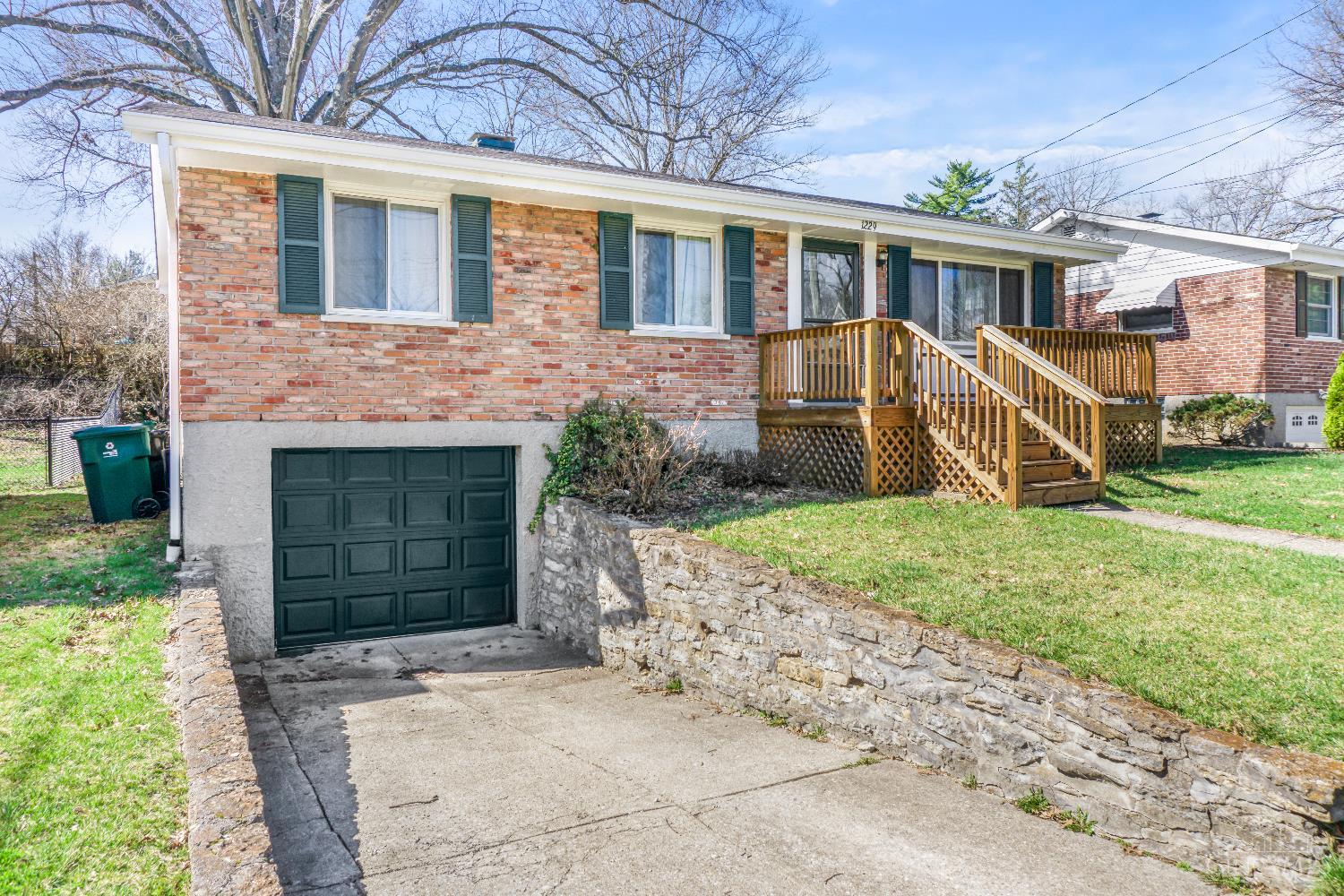 1229 Meadowbright Lane