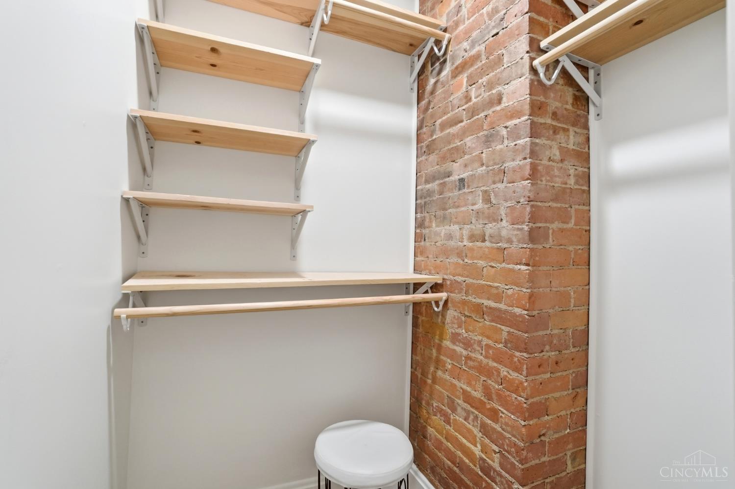 4085 Walton Creek Road