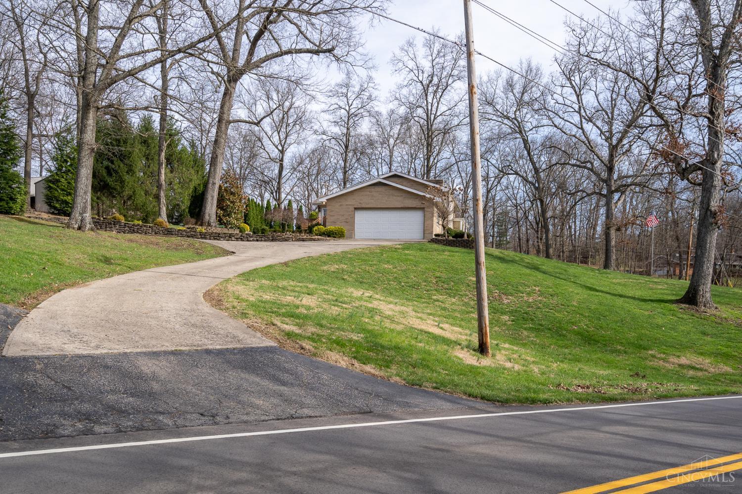 11520 Edgewood Road