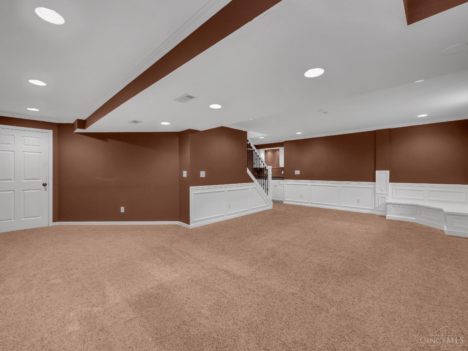 2048 Apple Knoll Lane