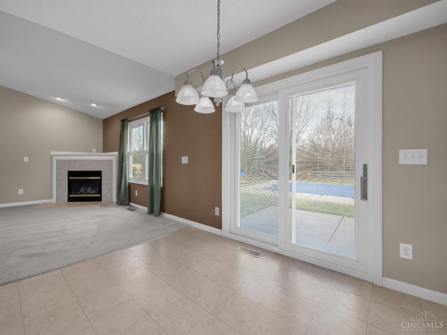 2048 Apple Knoll Lane