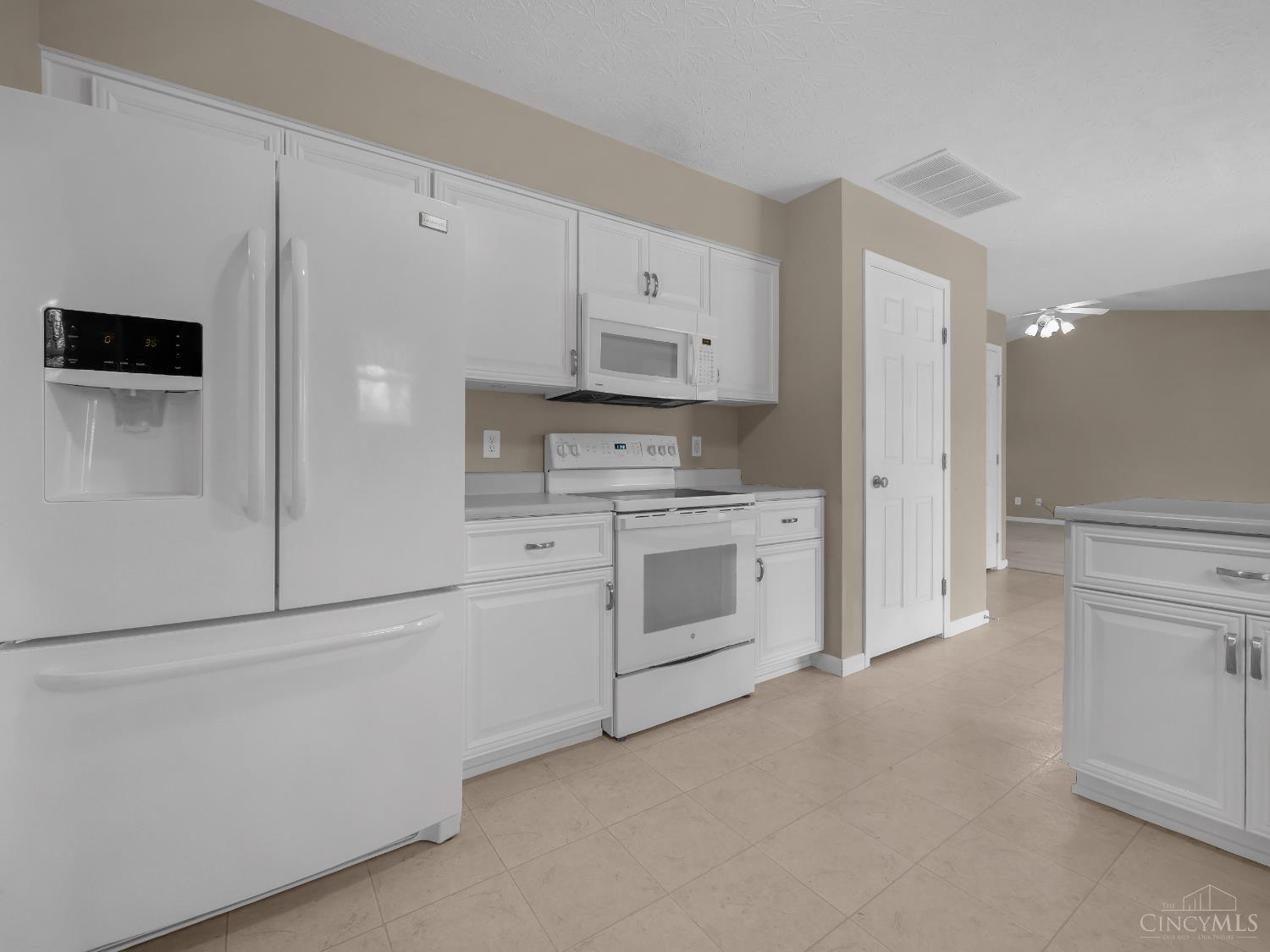 2048 Apple Knoll Lane