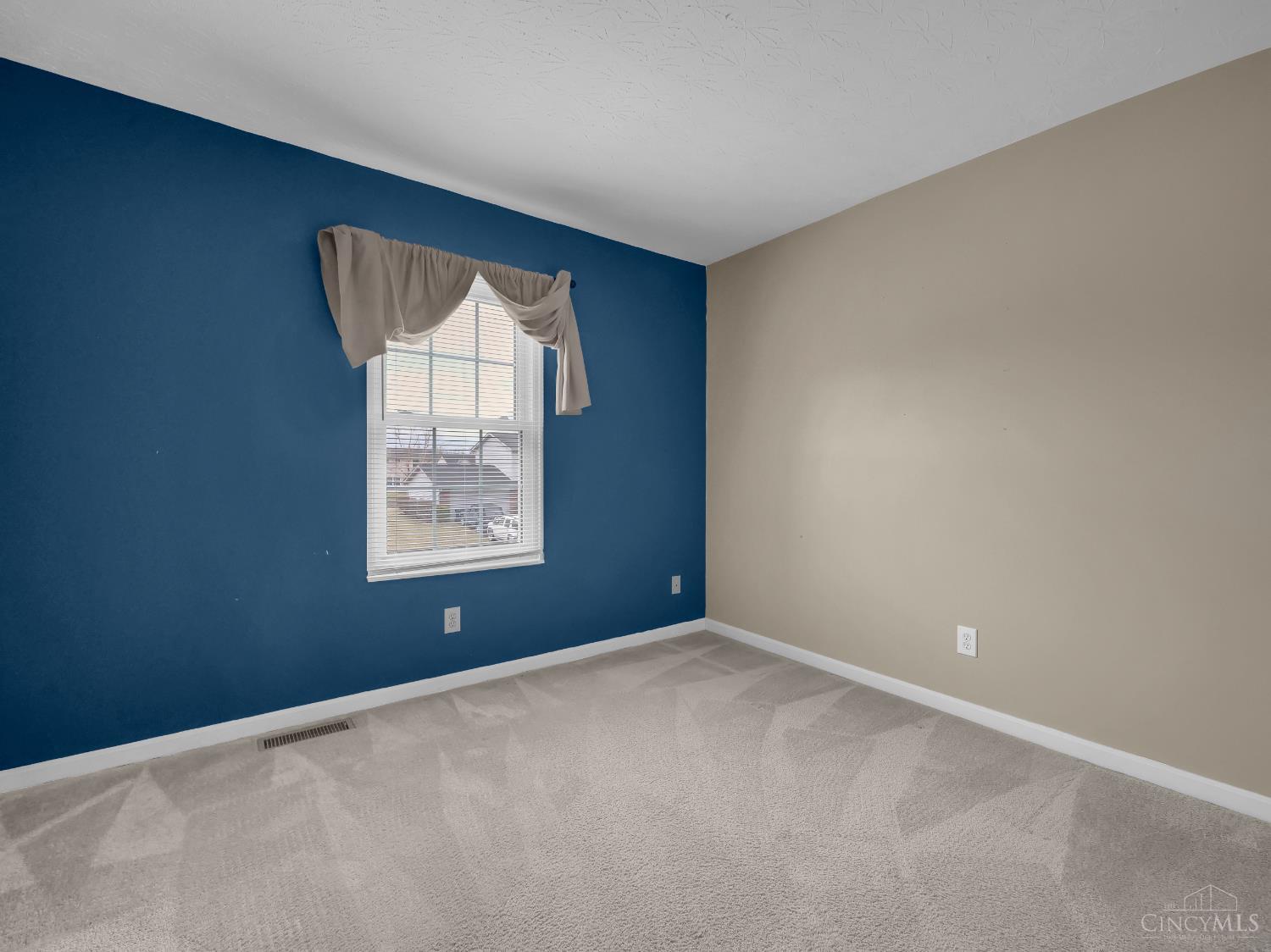 2048 Apple Knoll Lane