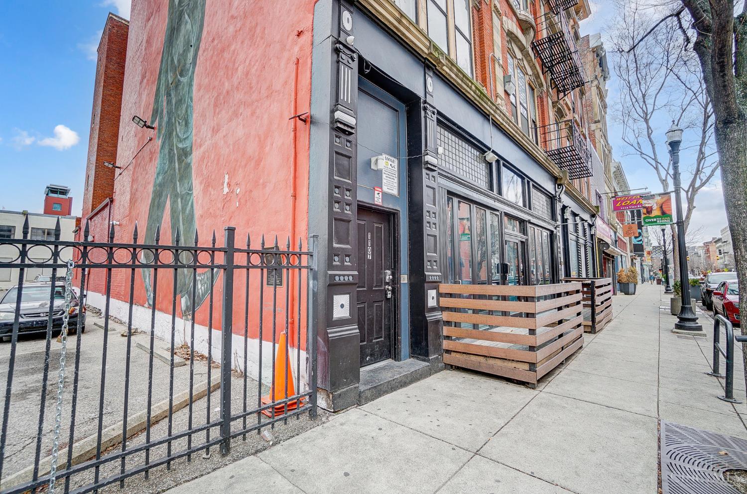 1150 Vine Street