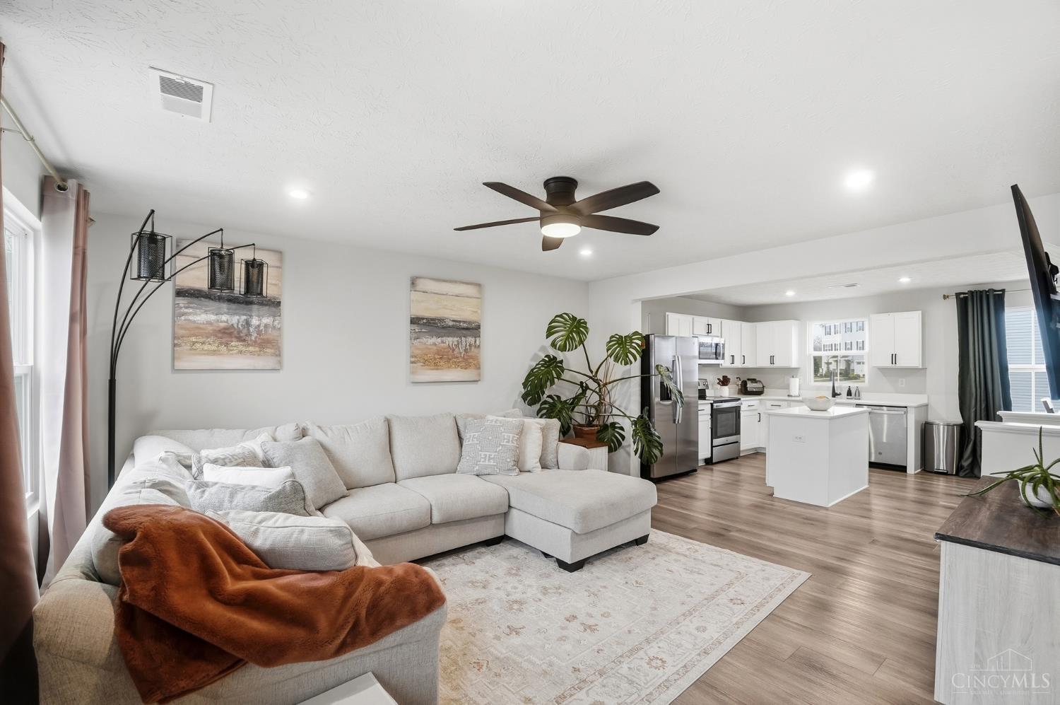 3420 Grovewood Drive
