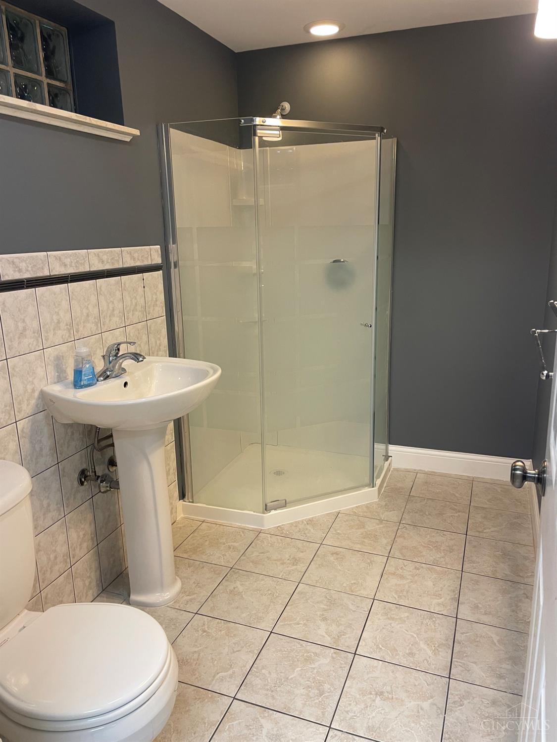2241 Spinningwheel Lane