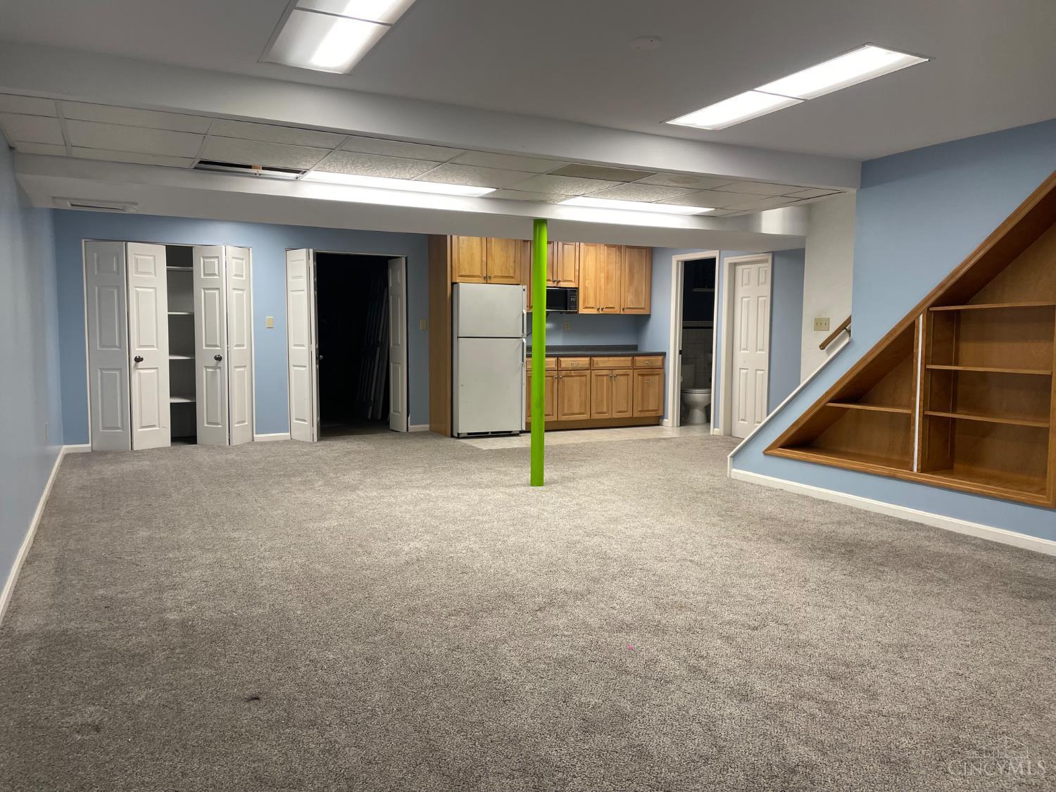 2241 Spinningwheel Lane