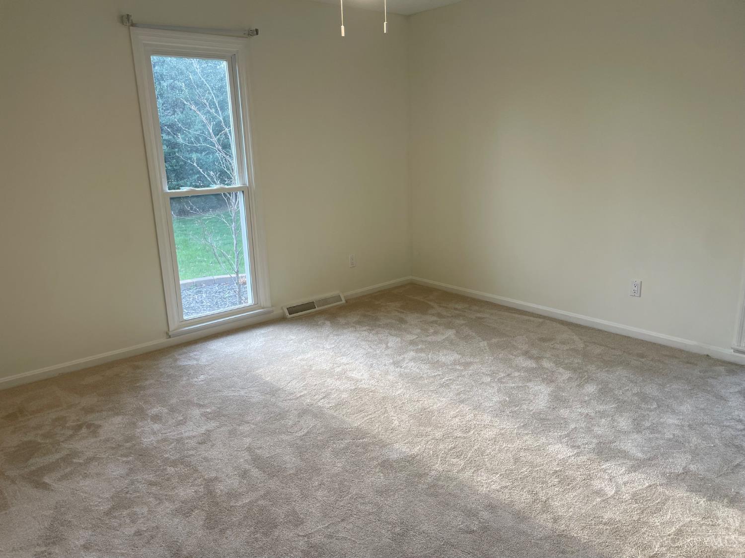 2241 Spinningwheel Lane