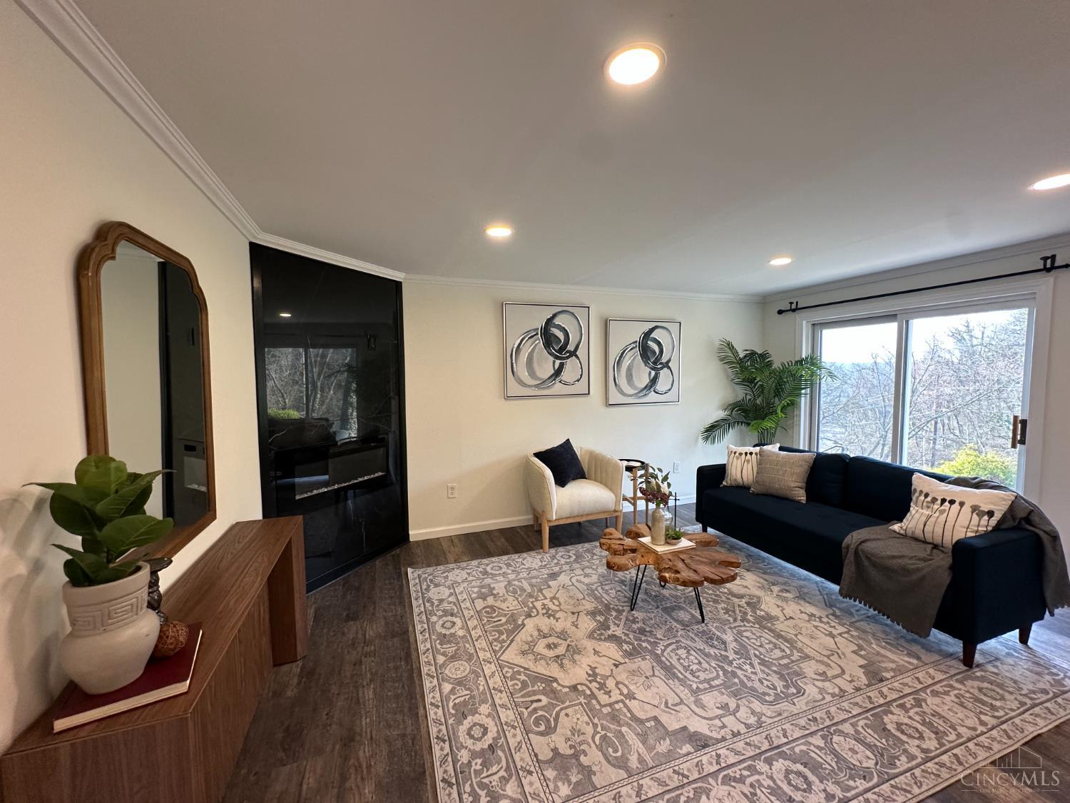 2500 Warsaw Avenue 33