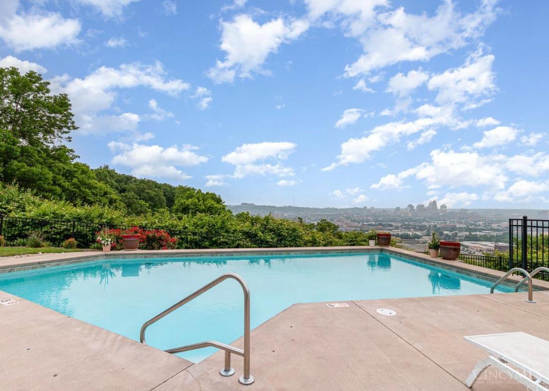 2500 Warsaw Avenue 33