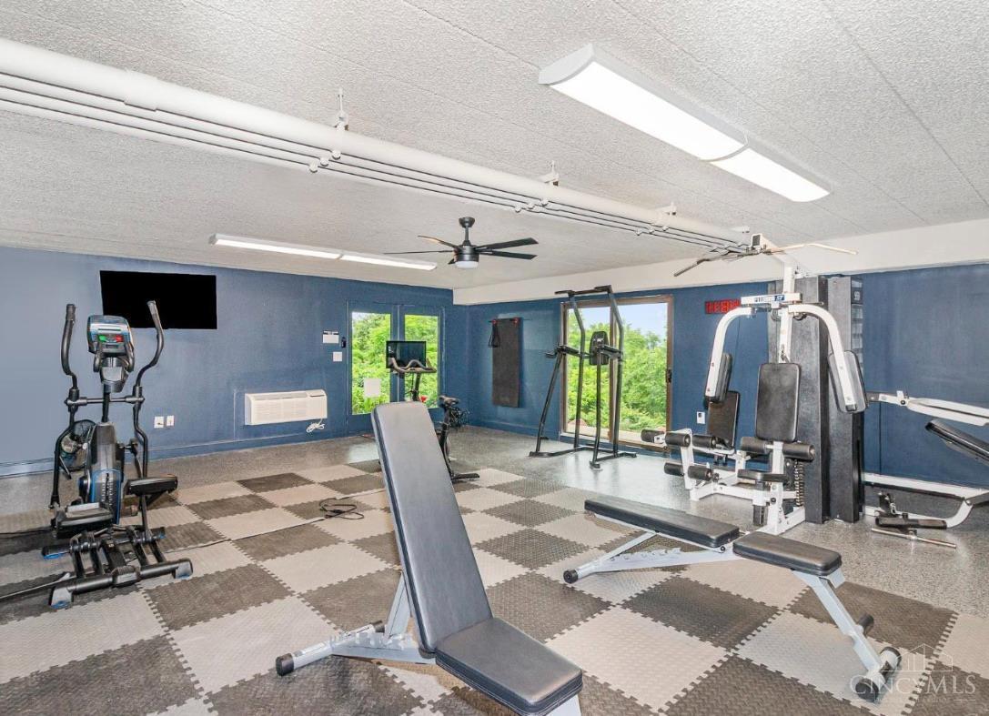 2500 Warsaw Avenue 33