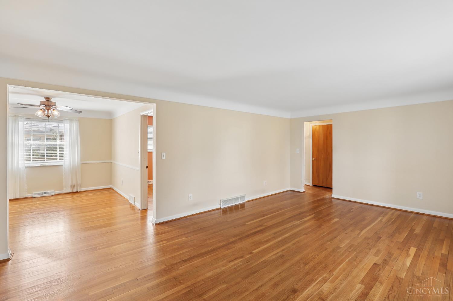 4673 Happiness Way