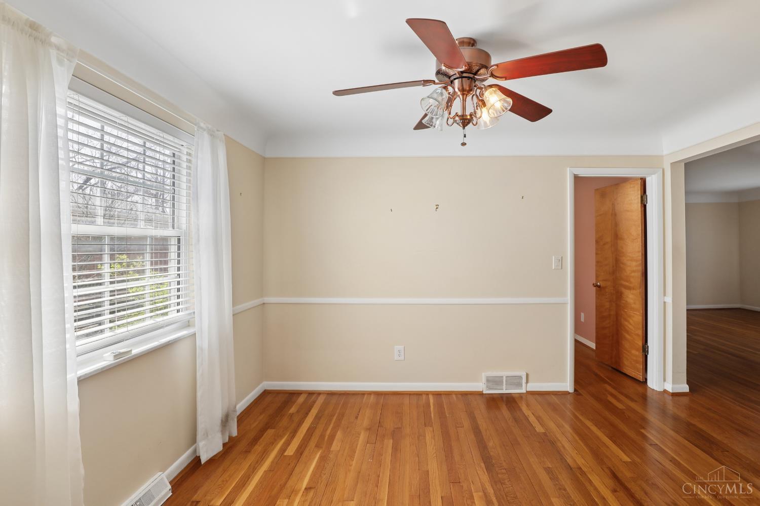 4673 Happiness Way