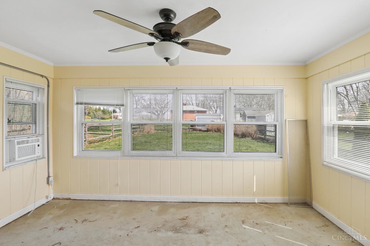4673 Happiness Way