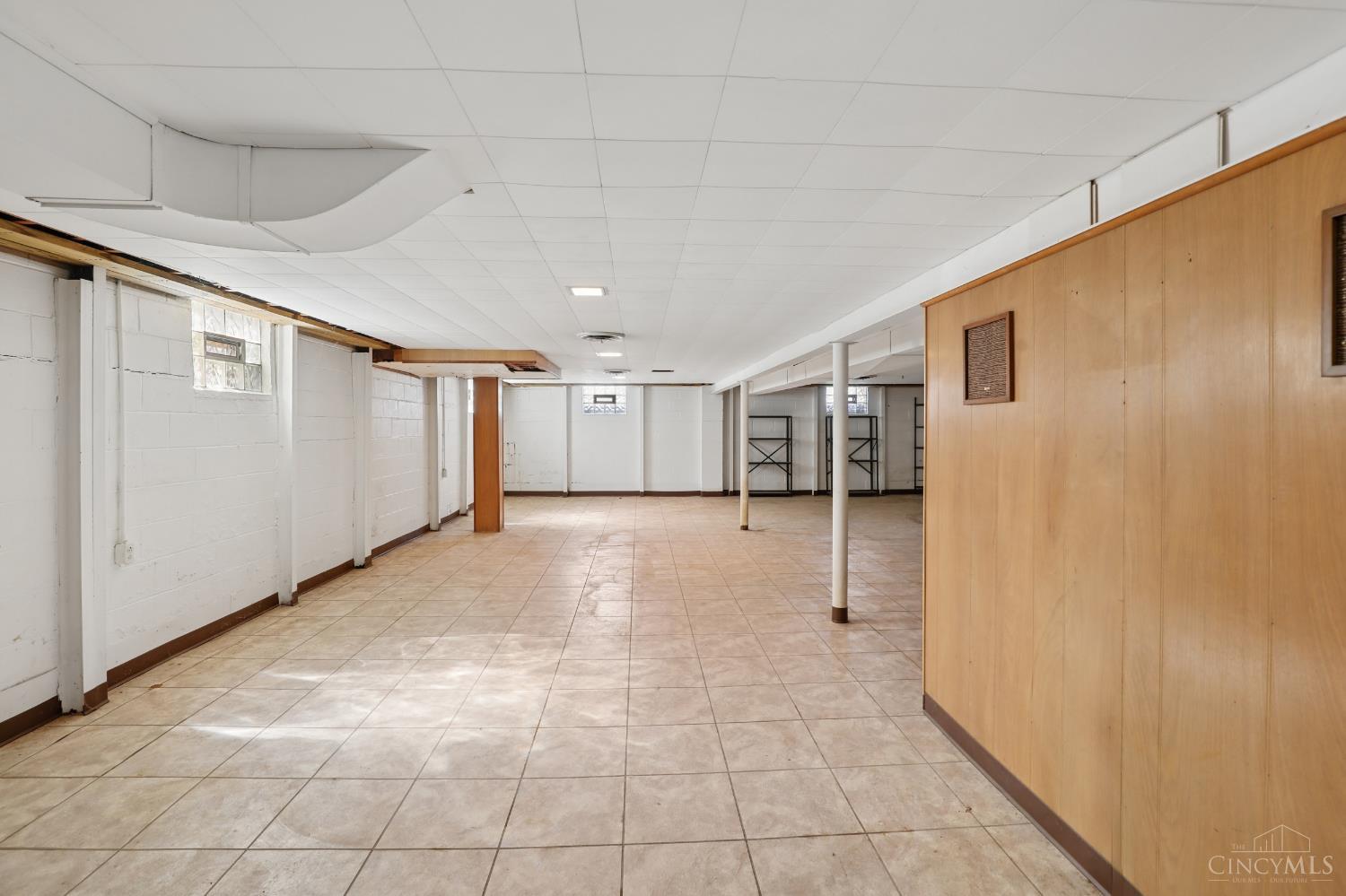 4673 Happiness Way