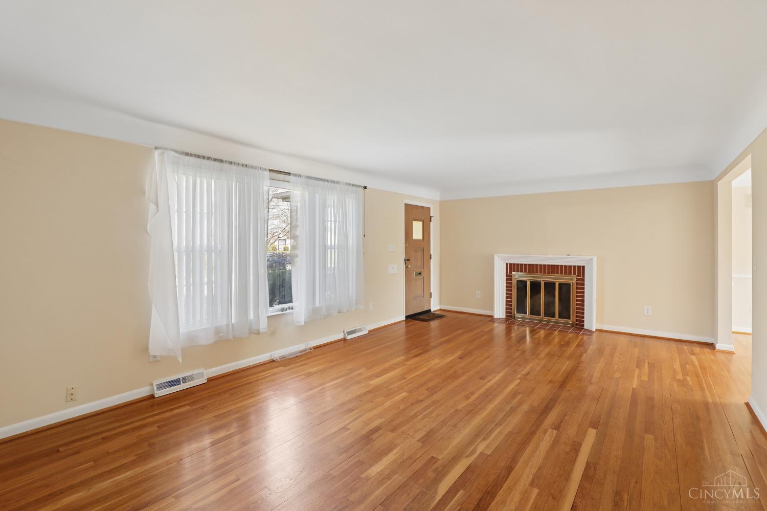 4673 Happiness Way