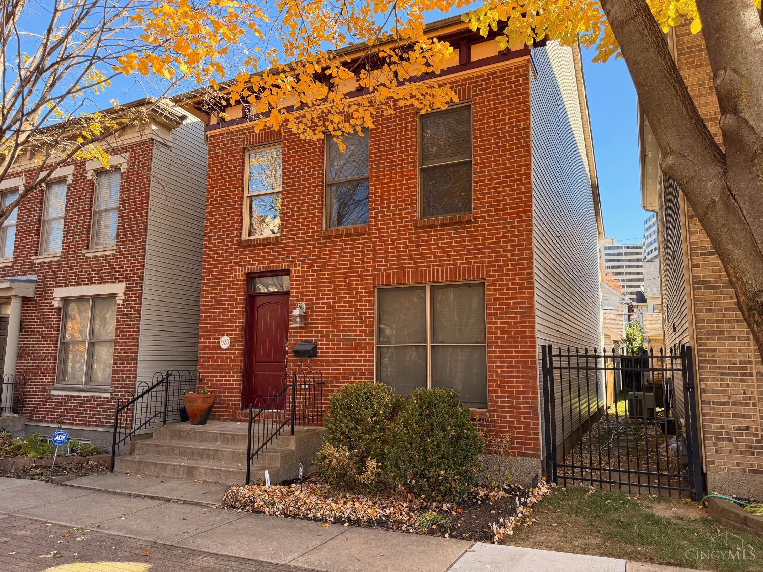 928 Mound Street
