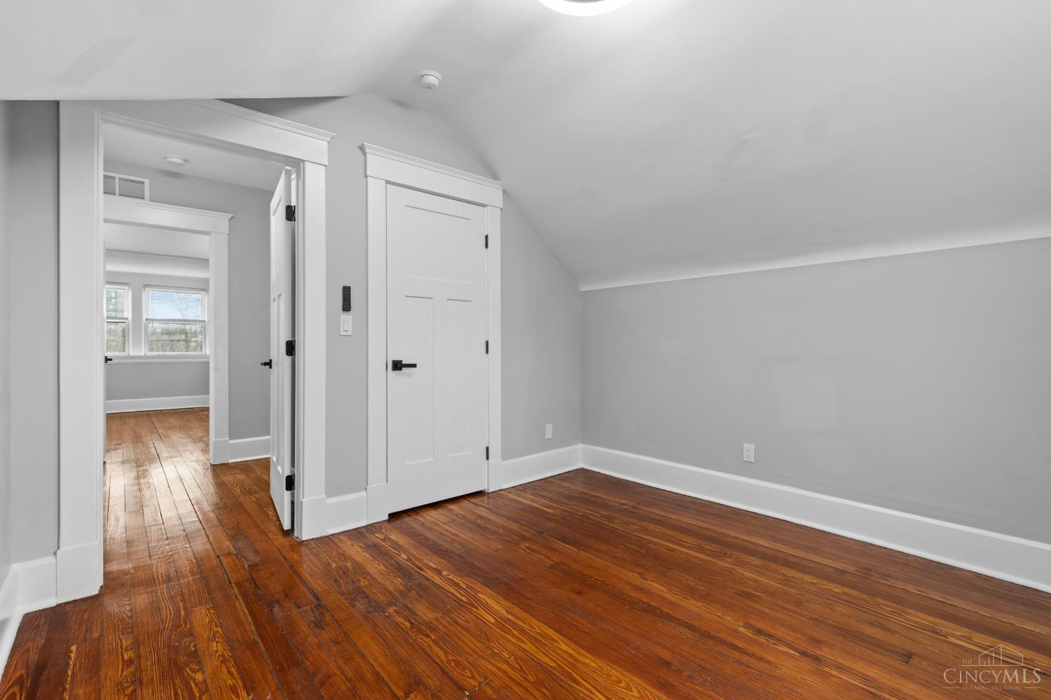 860 Buena Vista Place