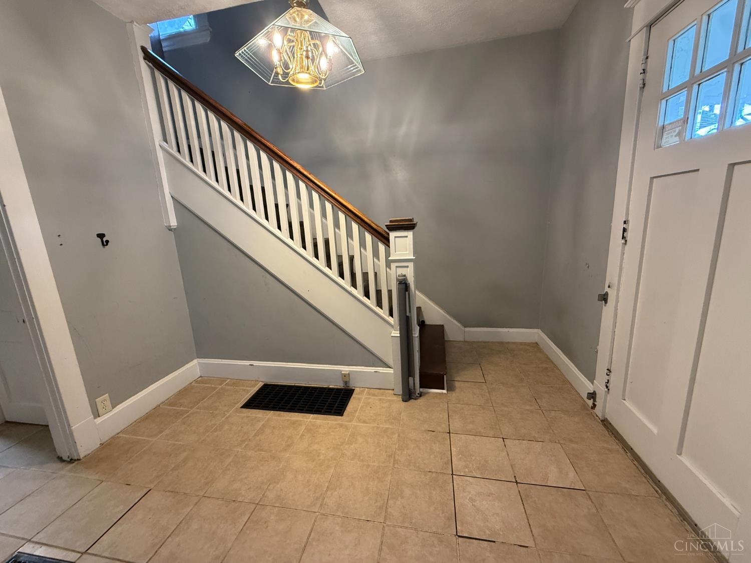 2312 S Sutphin Street